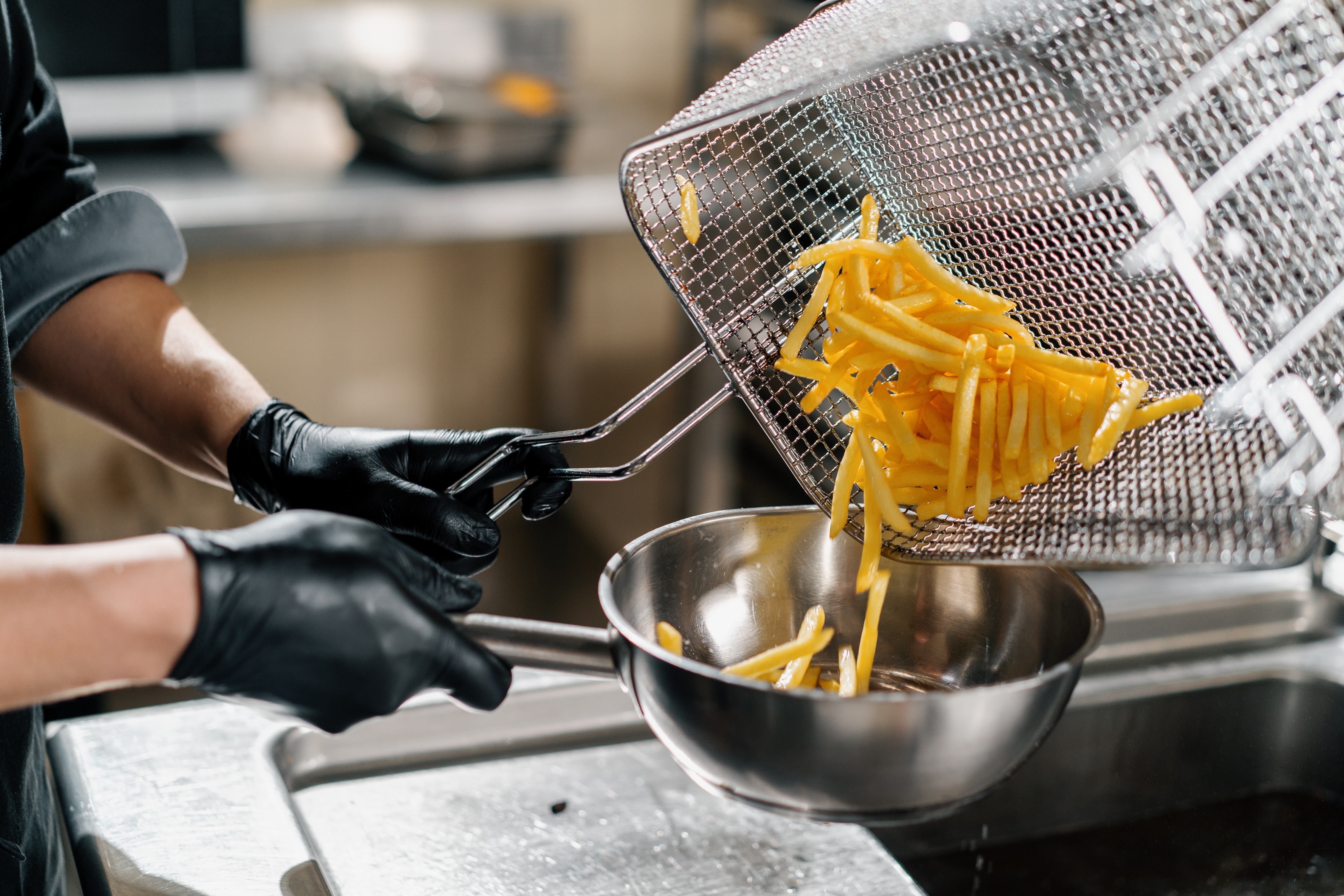 How will California's Allergen Disclosure Act affect global QSR?